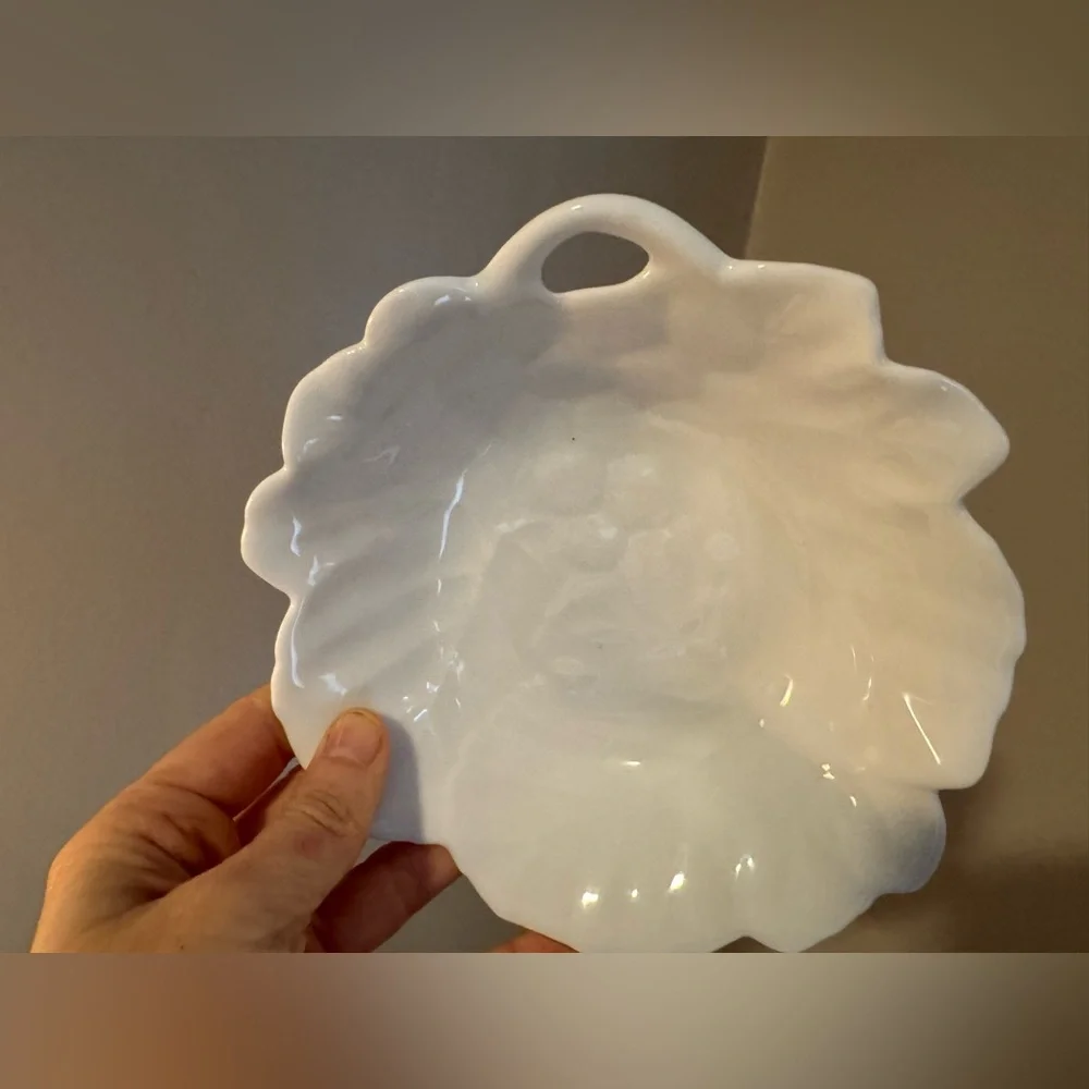 Vintage Shoei China White Ceramic Fruit Serving Dishes - Set of 6